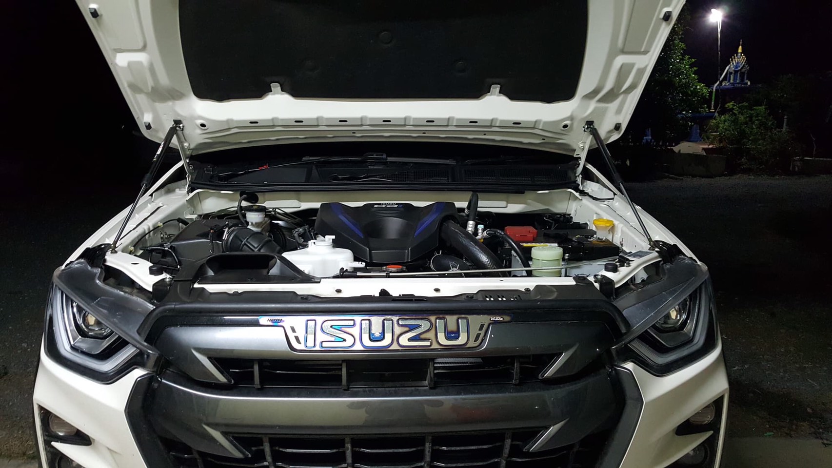 โช้คค้ำฝากระโปรง หน้า Isuzu All new D-max 2020-ปัจจุบัน 2 cb7808dbe2942c05b4aa9736e4aa9d4d