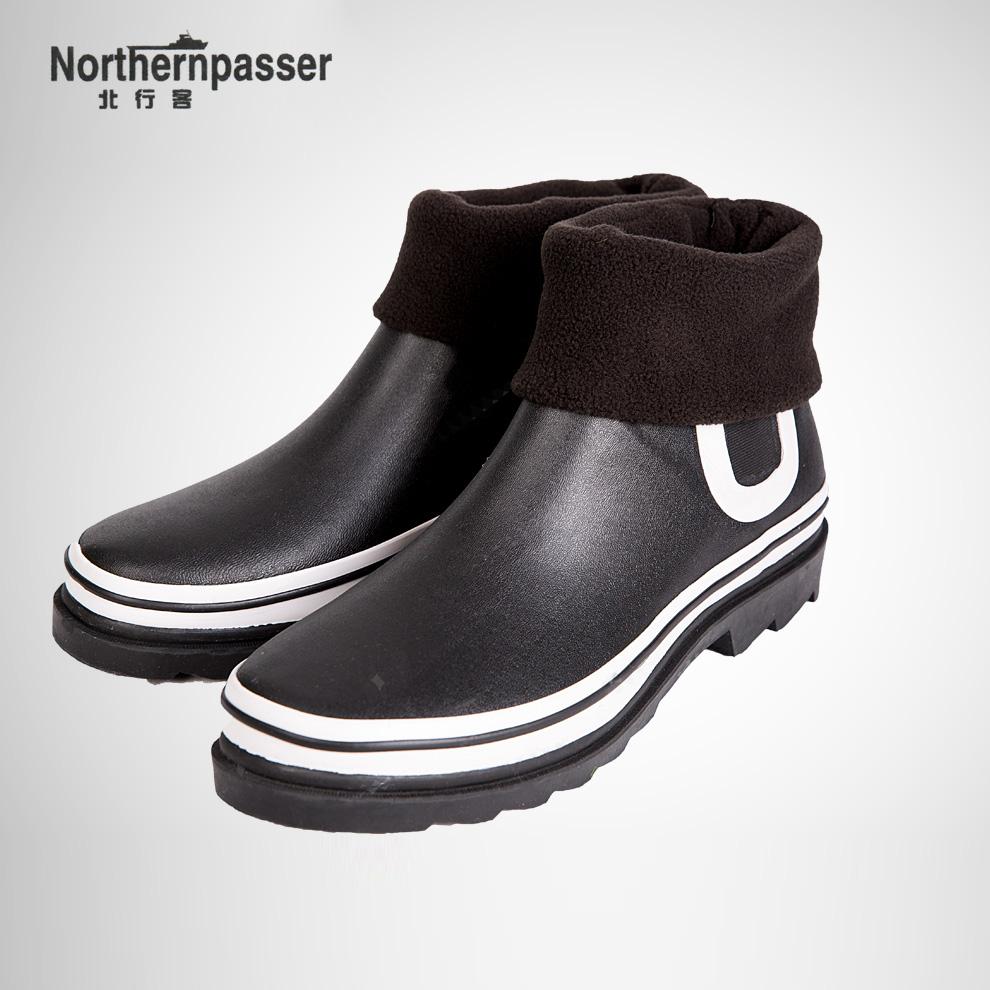 Ke Utara Mati Musim Gugur atau Dingin Pendek Sepatu Bot Hujan (Model Pria + Hitam Sepatu Bot Hujan + kaos Kaki)