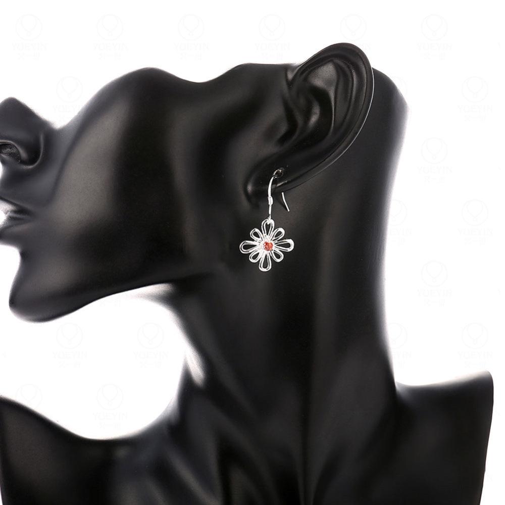 Yueyin LKNSPCE742 Membeli Anting-Anting Online Berlapis Perak Nuansa Romantis Hollow Bunga Bertatahkan Merah Anting-anting Zirkon Perhiasan Fashion untuk Wanita Pesta Pernikahan-Intl
