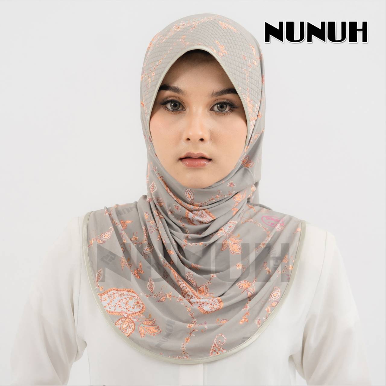 NUNUH Paisley Series (เพสเลย์ ซีรีส์) ผ้าคลุมผมฮีญาบมุสลิมแบบสำเร็จ ทรงฟองน้ำตาราง