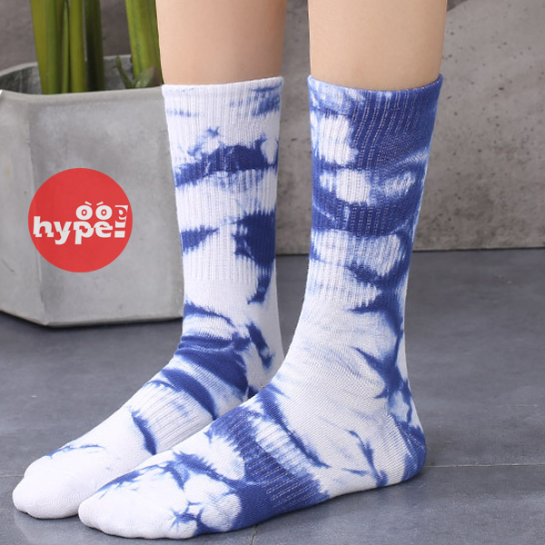 New ถุงเท้าแฟชั่นลายมัดย้อม แนวสตรีทสุดเทห์ Tie Dye Sock กำลังมาแรง ยาวครึ่งแข้ง ใส่สบาย/ ถุงเท้าผู้ชาย ถุงเท้าผู้หญิง