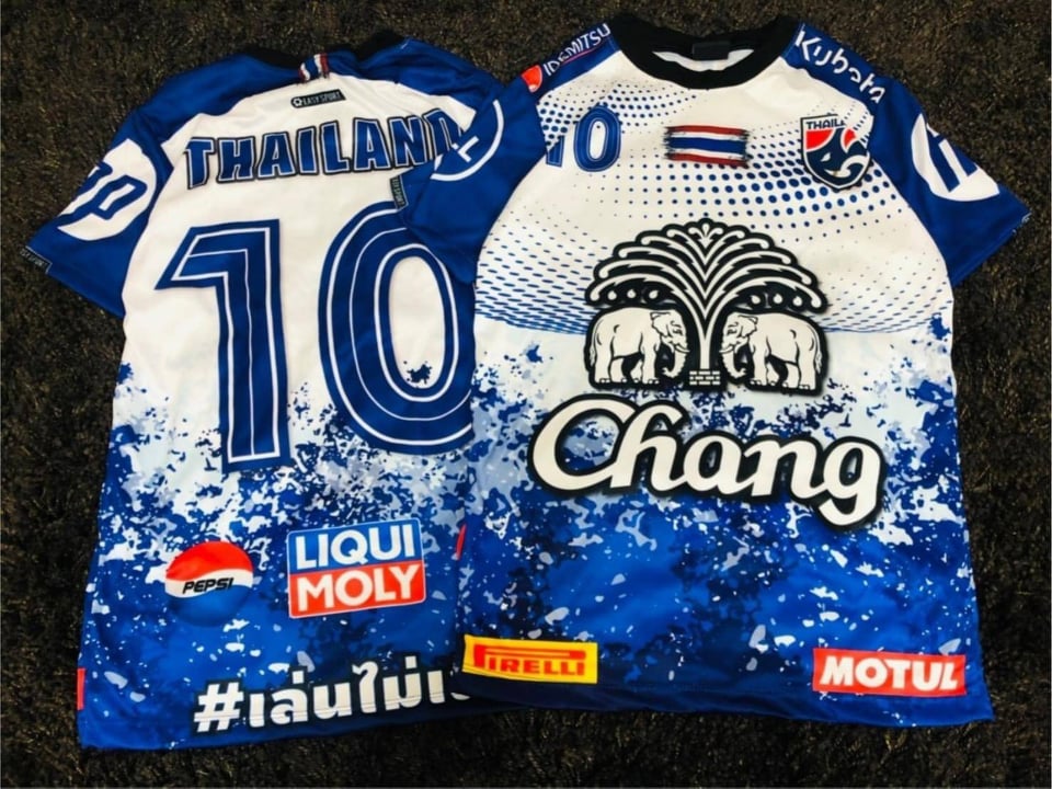 เสื้อกีฬา เสื้อ เสื้อพิมพ์ลาย เสื้อฟุตบอล กีฬาช้าง  สกรีนChang ช้างศึก ธงชาติไทย เสื้อบอล