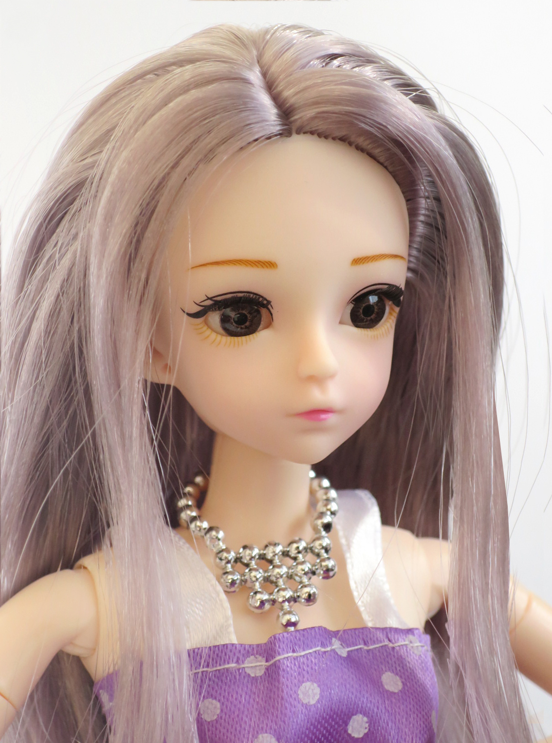 ตุ๊กตาบาร์บี้ข้อต่อ BJD ขนตาจริง หน้าเล็ก ( แถมฟรี ชุดกระโปรง,สร้อยคอและรองเท้าส้นสูง )