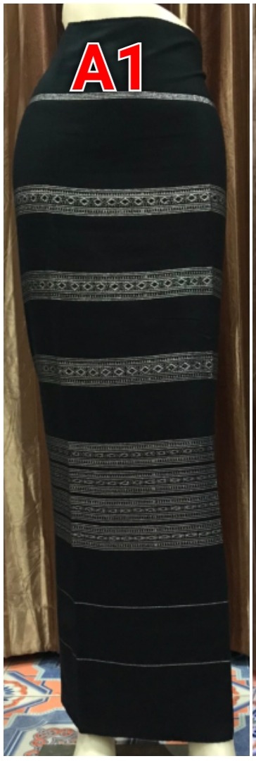 ผ้าถุงสีดำ ผ้าฝ้ายทอ ผ้าทอเต็มผืนยังไม่ได้เย็บ ยังไม่ได้อัดผ้ากาว ขนาด 2 หลา (180x100)cm