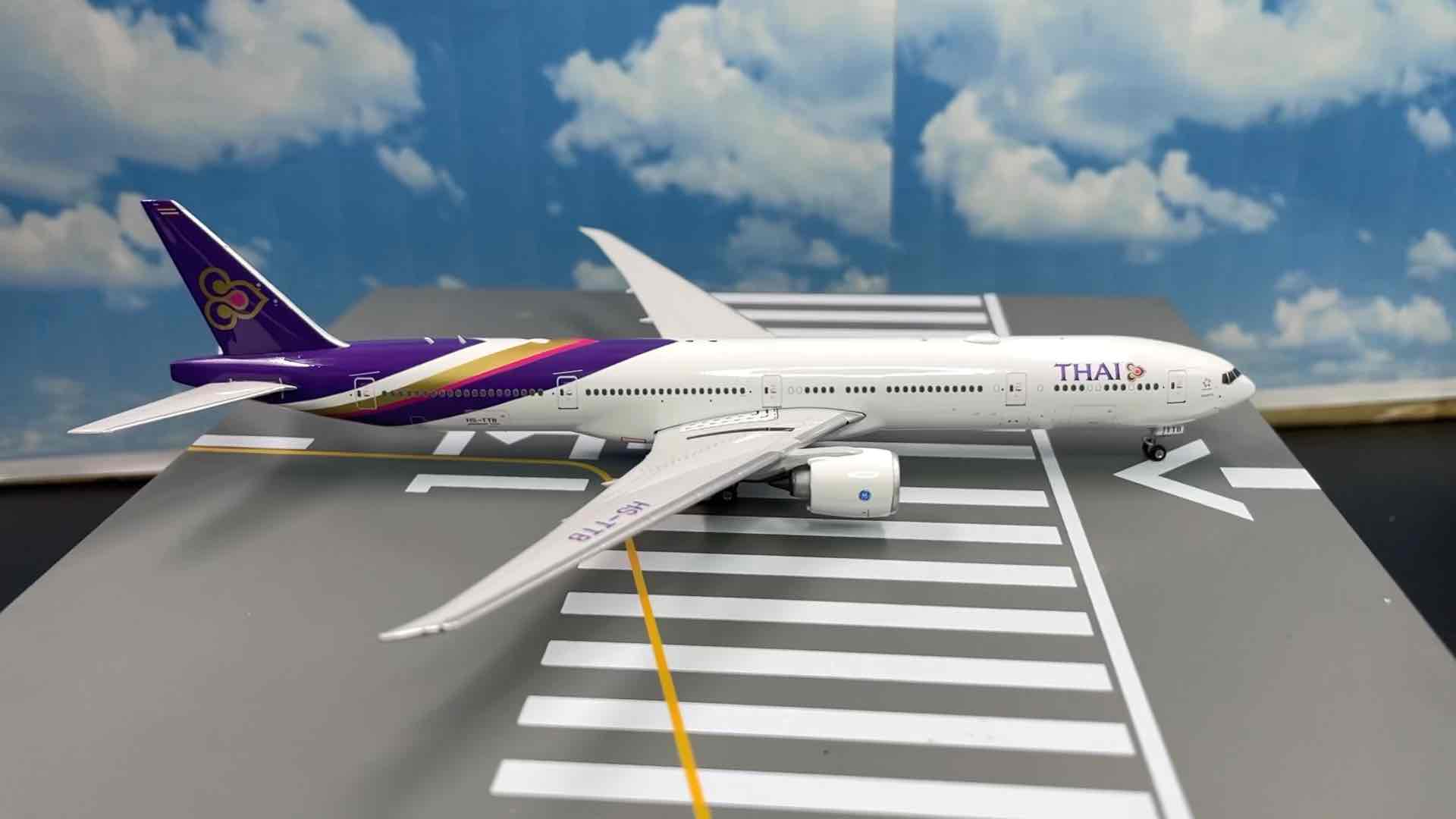 Phoenix Thai Airways タイ航空B777-300ER PHX11822 1:400 Phoenix Model Thai Airways B777-300ER Reg #HS