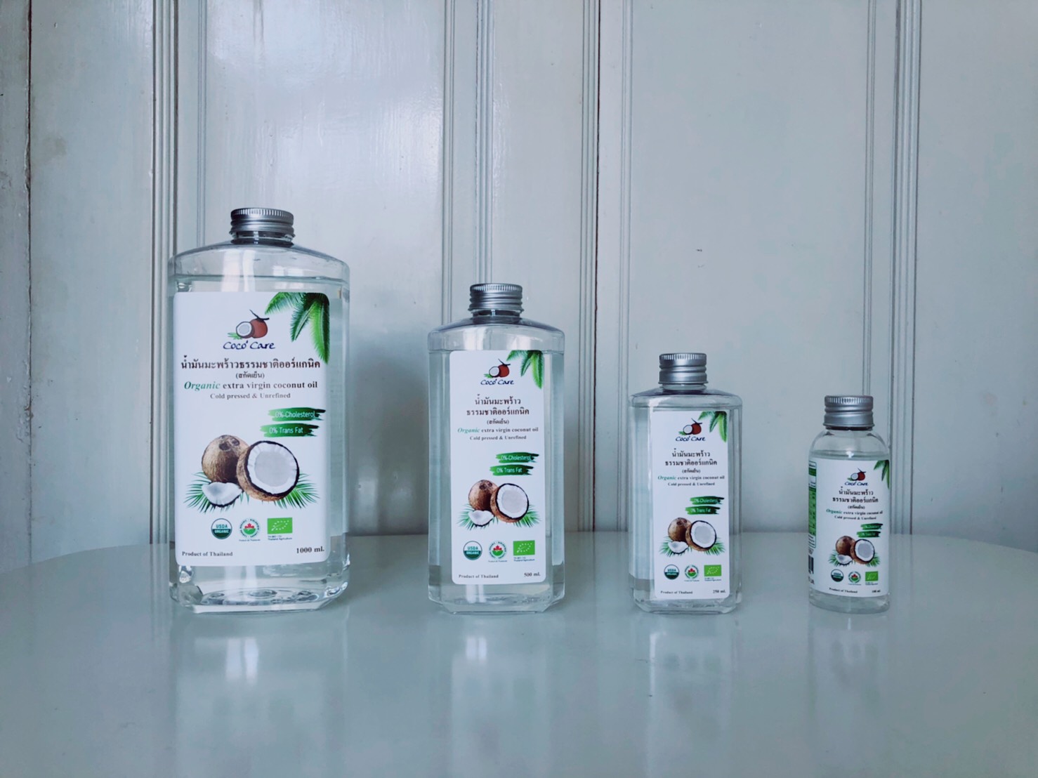 มุมมองเพิ่มเติมของสินค้า Coco'Care น้ำมันมะพร้าวสกัดเย็น ออร์แกนิก 100% Organic Cold Pressed Coconut Oil (ทานได้ กลิ่นหอม บำรุงผิว เช็ดเครื่องสำอางค์ หมักผม ระบบขับถ่ายดีขึ้น) 500ml