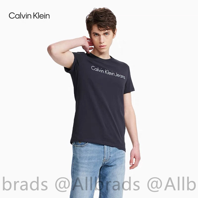 CALVIN KLEIN MEN T-shirt เสื้อยืดแขนสั้นสไตล์สปอร์ต CK แขนสั้น เสื้อยืดสีดำ เสื้อยืดสีขาว เสื้อยืดโลโก้