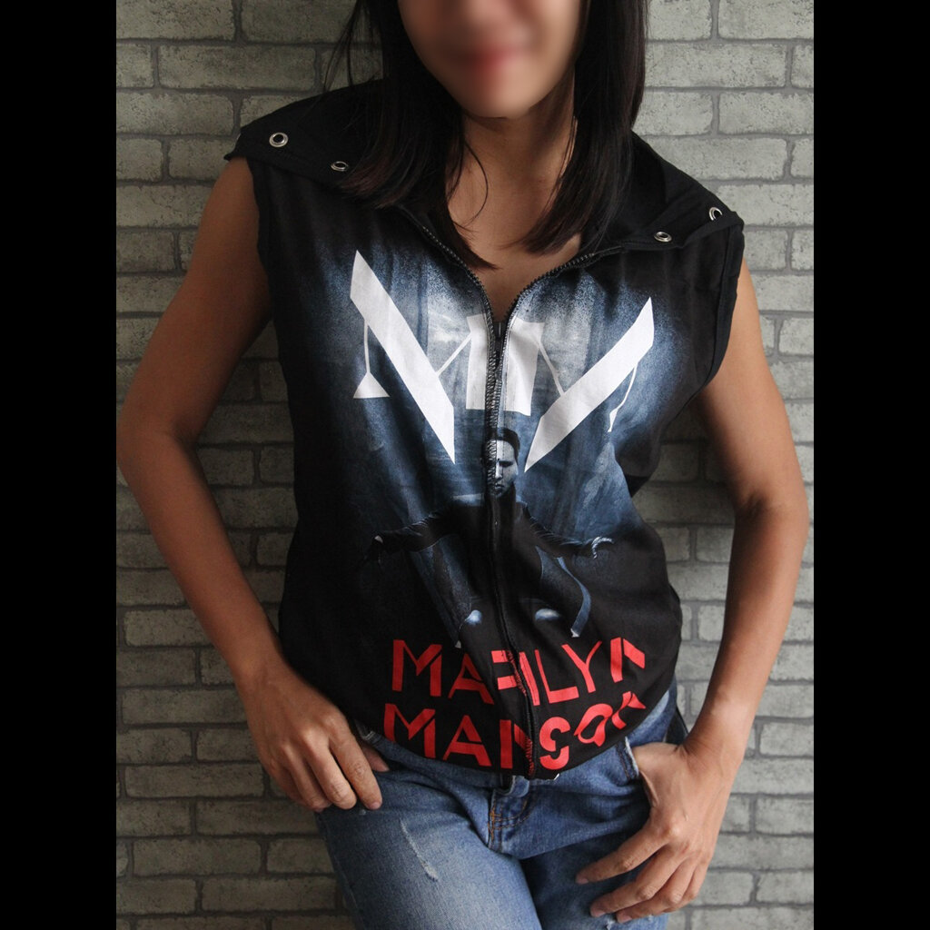 เสื้อฮู้ดแขนกุด เสื้อวงร็อค แจ็คเก็ต แนวสปอร์ต Handmade Rock Vest Hoodie Clearance (สินค้าจริงหมวกอาจไม่มีเจาะตาไก่เหมือนในรูป)