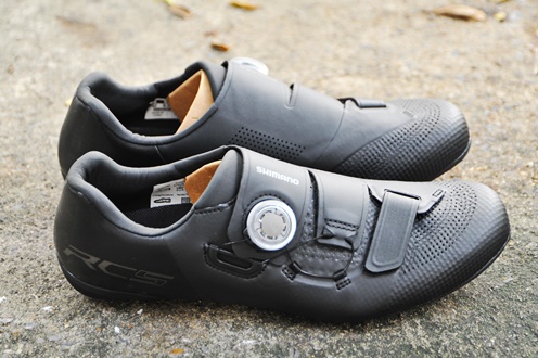 รองเท้าปั่นShimano Rp5 รองเท้าปั่นจักรยาน All-Round ใหม่ 2022 สีดำ