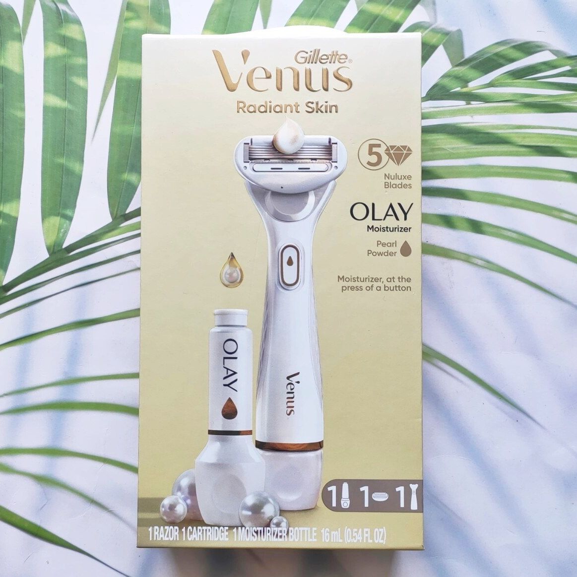 Gillette ® ) Venus Radiant Skin for Women 5 Nuluxe Blades + Olay Moisturizer Pear Powder 1 Razor, 1 Cartridge, 1 Moisturizer 16 ml Gillette Venus Razor Set with Moisturizer for Women ราคา 2,998 บาท*ส่งฟรี