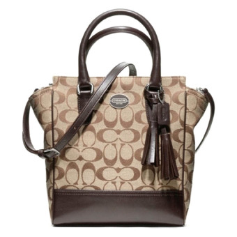 Coach กระเป๋าสะพายมีหูหิ้วสำหรับผู้หญิง รุ่น 48879 สีมะฮอกกานี Coach กระเป๋าสะพายมีหูหิ้วสำหรับผู้หญิง รุ่น 48879 สีมะฮอกกานี
