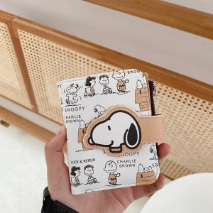 สินค้า Snoopy ใหม่ Lady P การ์ตูนลายพิมพ์ซิปหนังกระเป๋าสตางค์ขนาดเล็กสไตล์เกาหลี Hasp พับกระเป๋าเหรียญ Kawaii ของขวัญหญิง