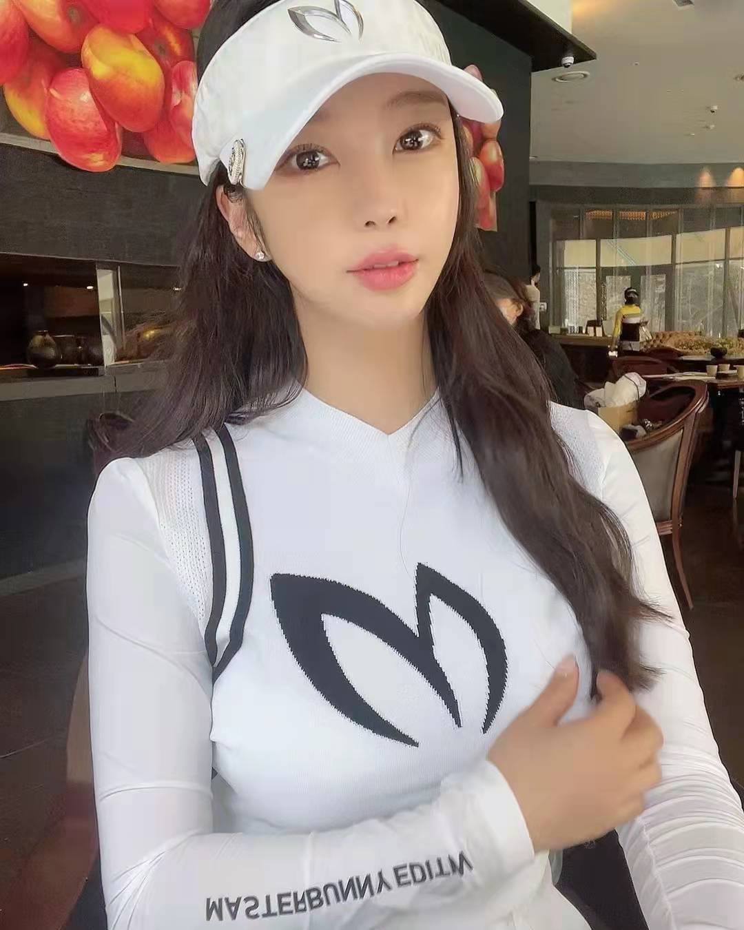22 years the new golf Ms. Han edition of rabbit ears summer ice silk knitting quick-drying long-sleeved is prevented bask in clothes T-shirt ราคา  708 บาท*ส่งฟรี