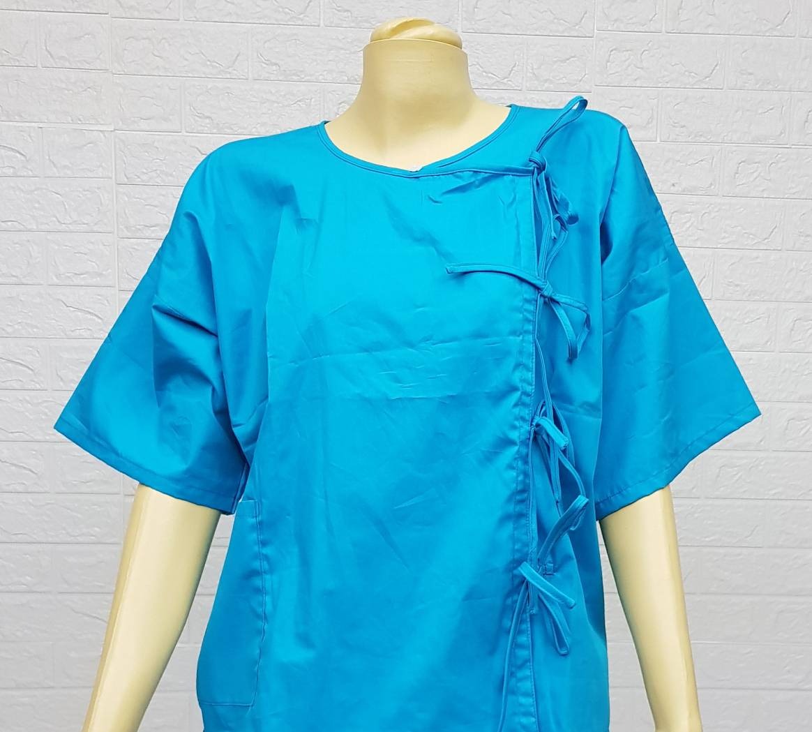  ชุดเสื้อกางเกงสำหรับผู้ป่วย เสื้อคอกลม พร้อมกางเกงหูรูดขายาว  ผ้าฝ้าย 100%  MADE IN THAILAND  ผู้ป่วยติดเตียง   ผู้ป่วยพักฟื้นหลังผ่าตัด  