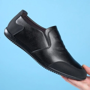 สินค้า Pioneer Store【Free Shipping ส่งฟรี】แฟชั่นผู้ชายเกาหลีรองเท้าหนังขนาดเล็กสบายๆผู้ชายแบนรองเท้าสบายน้ำหนักเบาสไตล์อังกฤษรองเท้าผู้ชาย