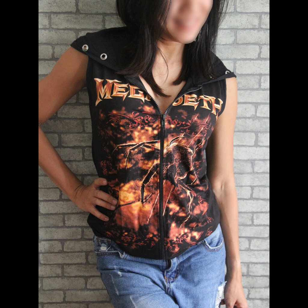 เสื้อฮู้ดแขนกุด เสื้อวงร็อค แจ็คเก็ต แนวสปอร์ต Handmade Rock Vest Hoodie Clearance (สินค้าจริงหมวกอาจไม่มีเจาะตาไก่เหมือนในรูป)