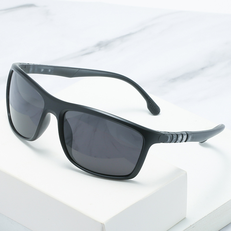 แว่นกันแดดโพลาไรซ์แฟชั่นใหม่ขายอย่างรวดเร็วTR90แว่นกันแดดซิลิโคนขาแว่นกรอบสีดำแว่นตาผู้ชาย