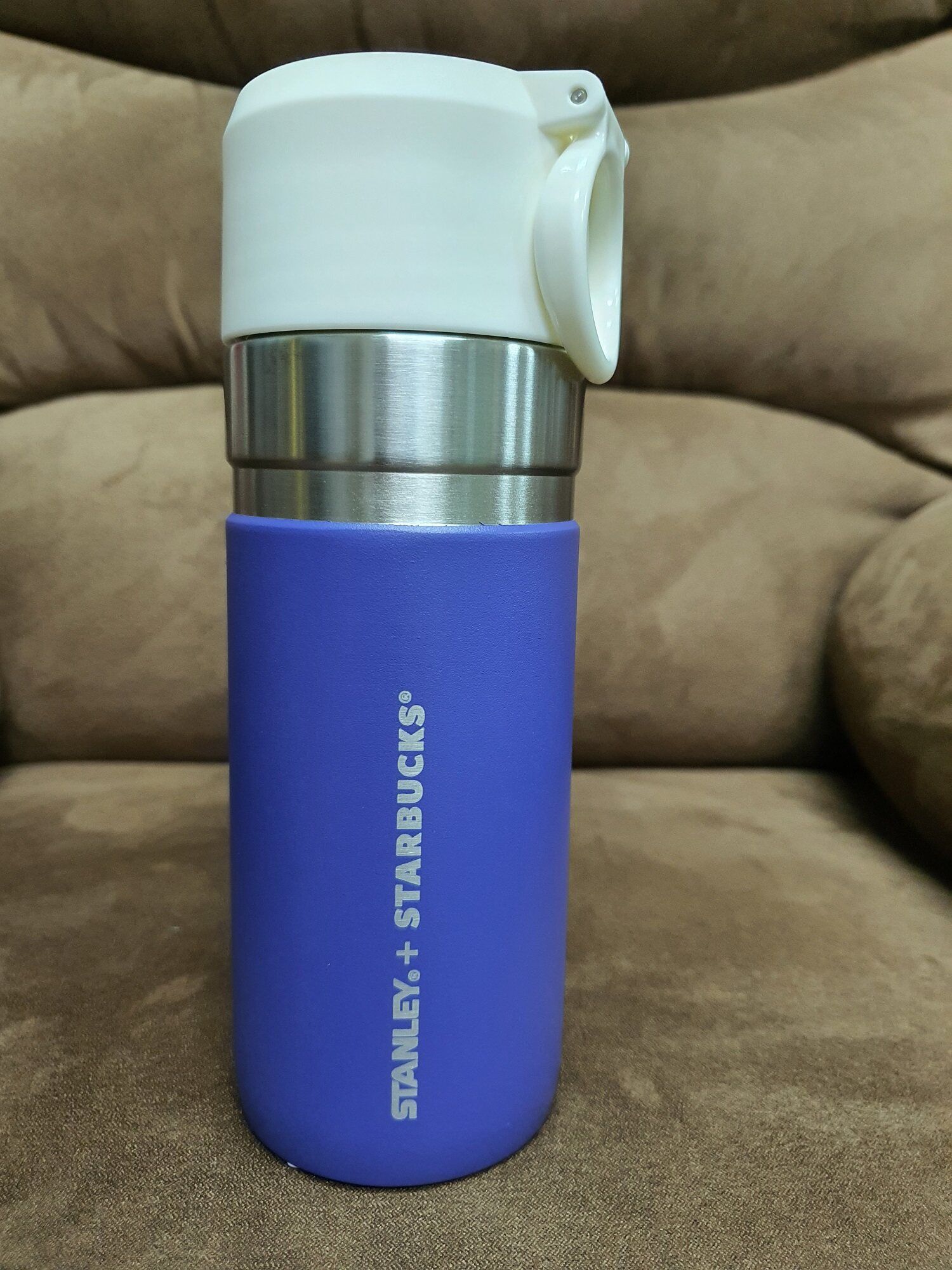 ขวดสตาร์บัค Stanley X Starbucks ++ของแท้++ ราคา 1,299 บาท*ส่งฟรี