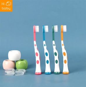สินค้า แปรงสีฟันเด็กบลัชมี สำหรับเด็กอายุ2-10 ปีแพ็ค 4 ชิ้น