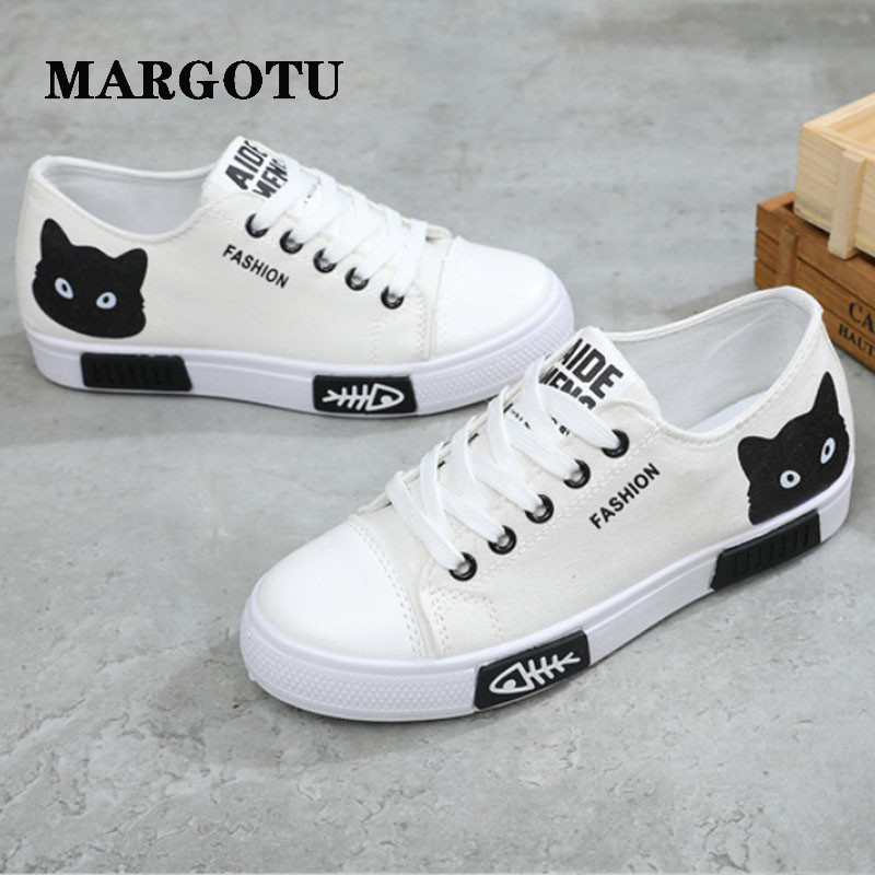 MARGOTU รองเท้าส้นแบนสตรีรองเท้าส้นแบนพิมพ์ลายแมวน่ารักสีขาวรองเท้าส้นแบนผู้หญิงทุกแบบแฟชั่นและสบาย
