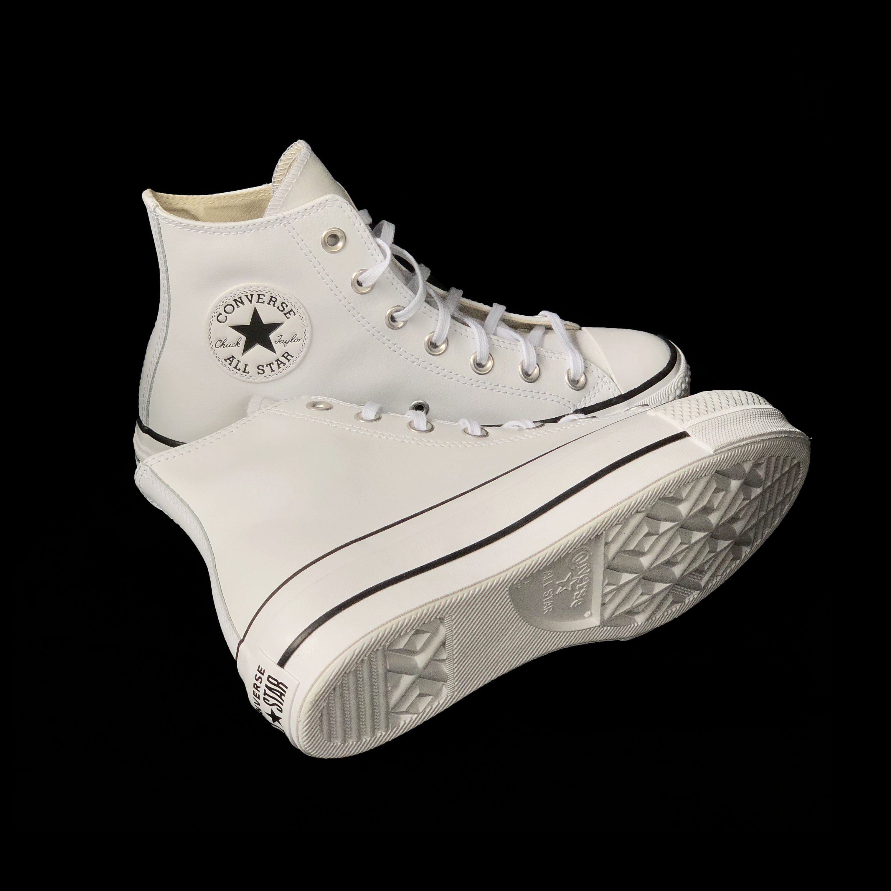 ConverseConverse สีขาวหนา soled รองเท้าผู้หญิงสูงต่ำรองเท้าผ้าใบ561676C 560846C
