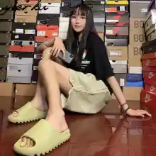 ภาพขนาดย่อสินค้าRanger Store 2021 รุ่นใหม่ของเกาหลี flip flops สำหรับผู้ชายและผู้หญิงคู่หนา soled รองเท้ารองเท้าแตะรองเท้าแตะกลางแจ้งมะพร้าวชายหาด