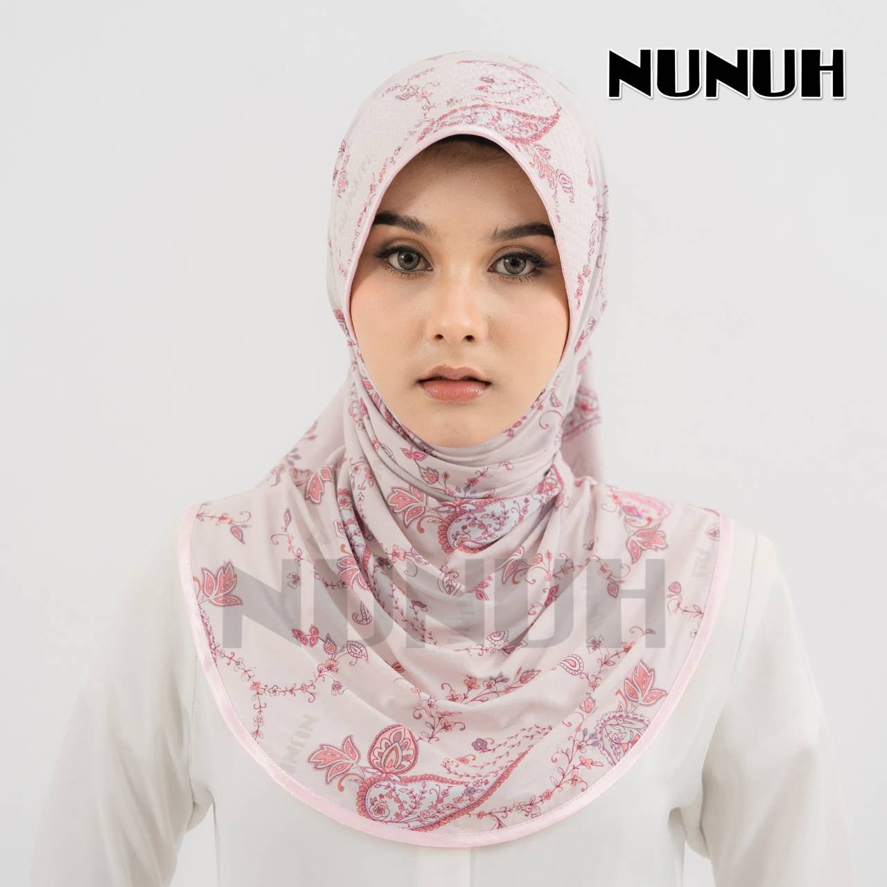 NUNUH Paisley Series (เพสเลย์ ซีรีส์) ผ้าคลุมผมฮีญาบมุสลิมแบบสำเร็จ ทรงฟองน้ำตาราง