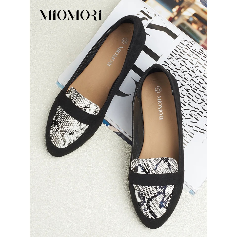 MIOMORI รองเท้าสวมส้นแบน MIOMORI Flats