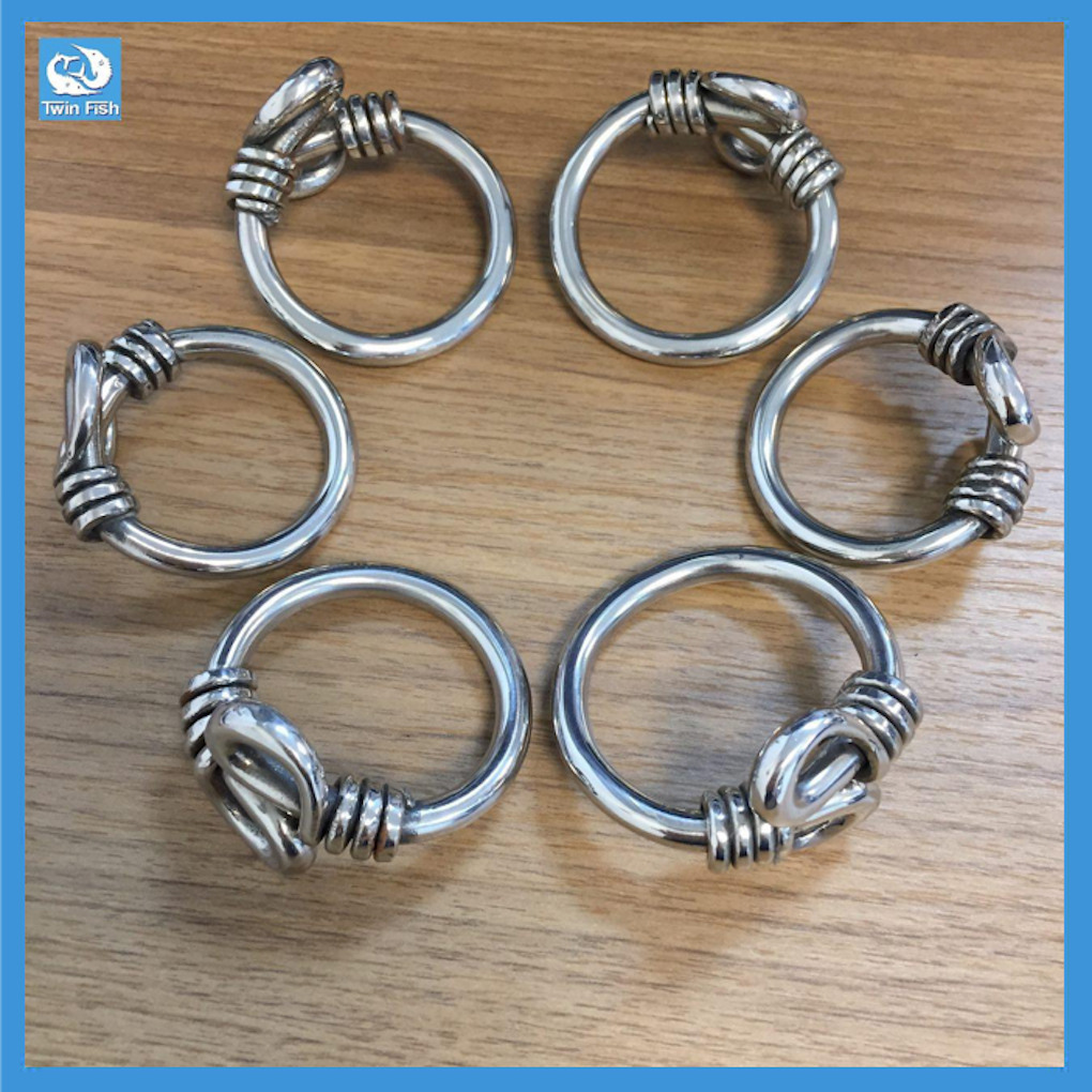 6Pcs. ห่วงรัดผ้าเช็ดปากกลมเงาปลายขดเชือก NAPKIN RING # TWIN FISH รหัส NR-8 ราคา 870 บาท*ส่งฟรี