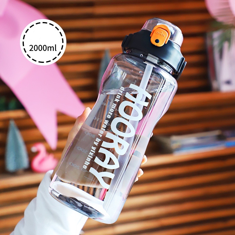2 ลิตร 4 สีขวดน้ำพกพาพร้อมฟางขวดน้ำน่ารักกันรั่ว Cute Portable Water bottle