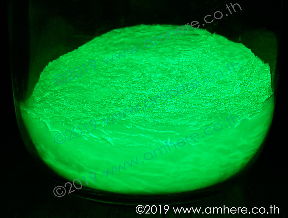 glow-powder-green-night-001.jpg