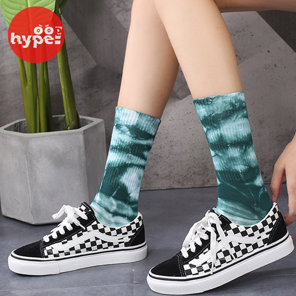 New ถุงเท้าแฟชั่นลายมัดย้อม แนวสตรีทสุดเทห์ Tie Dye Sock กำลังมาแรง ยาวครึ่งแข้ง ใส่สบาย/ ถุงเท้าผู้ชาย ถุงเท้าผู้หญิง