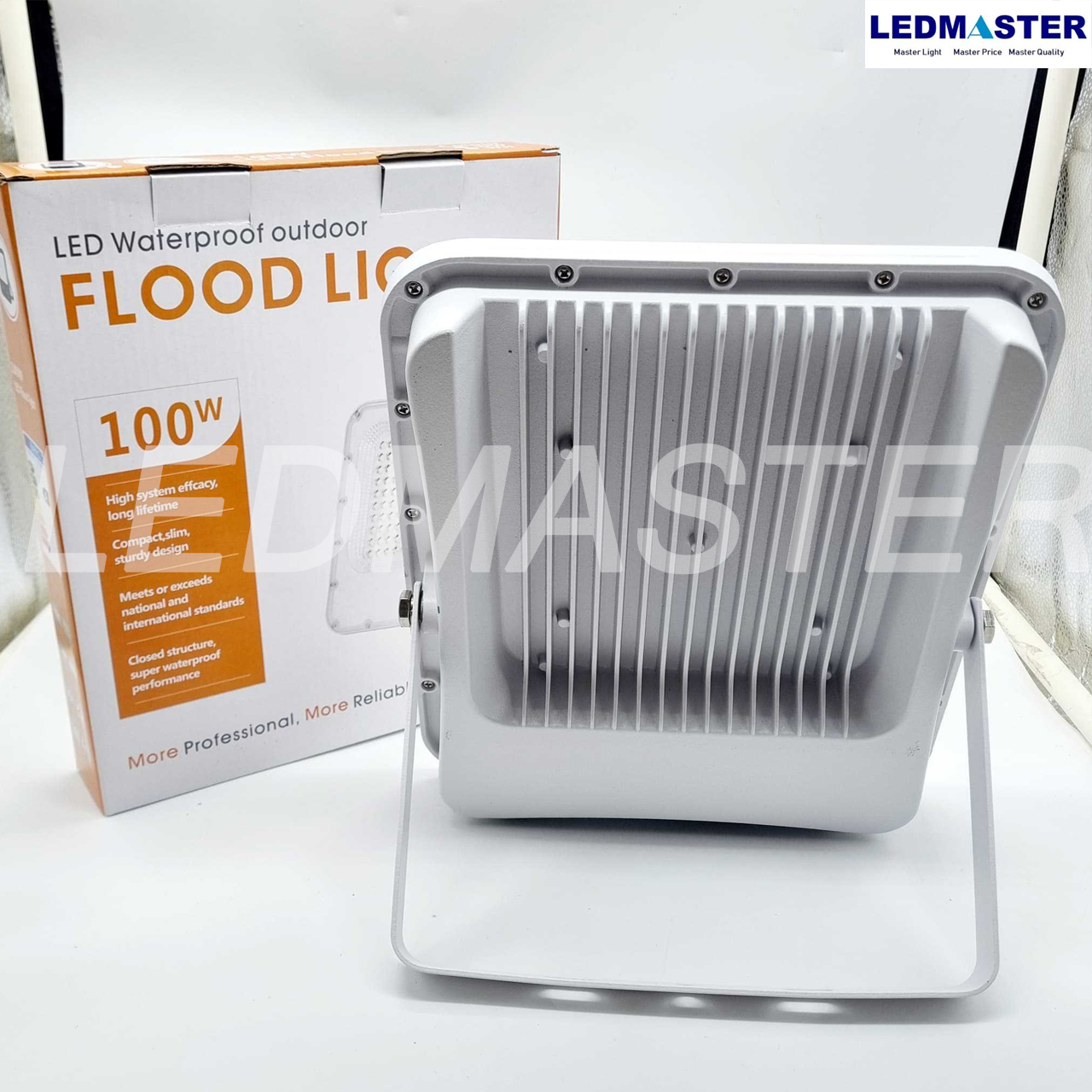 สปอร์ตไลท์ led ทรง Philips 30W - 200W รุ่น Slim บอดี้ขาว คุณภาพสูง ราคาโรงงาน Floodlight สนามฟุตบอล