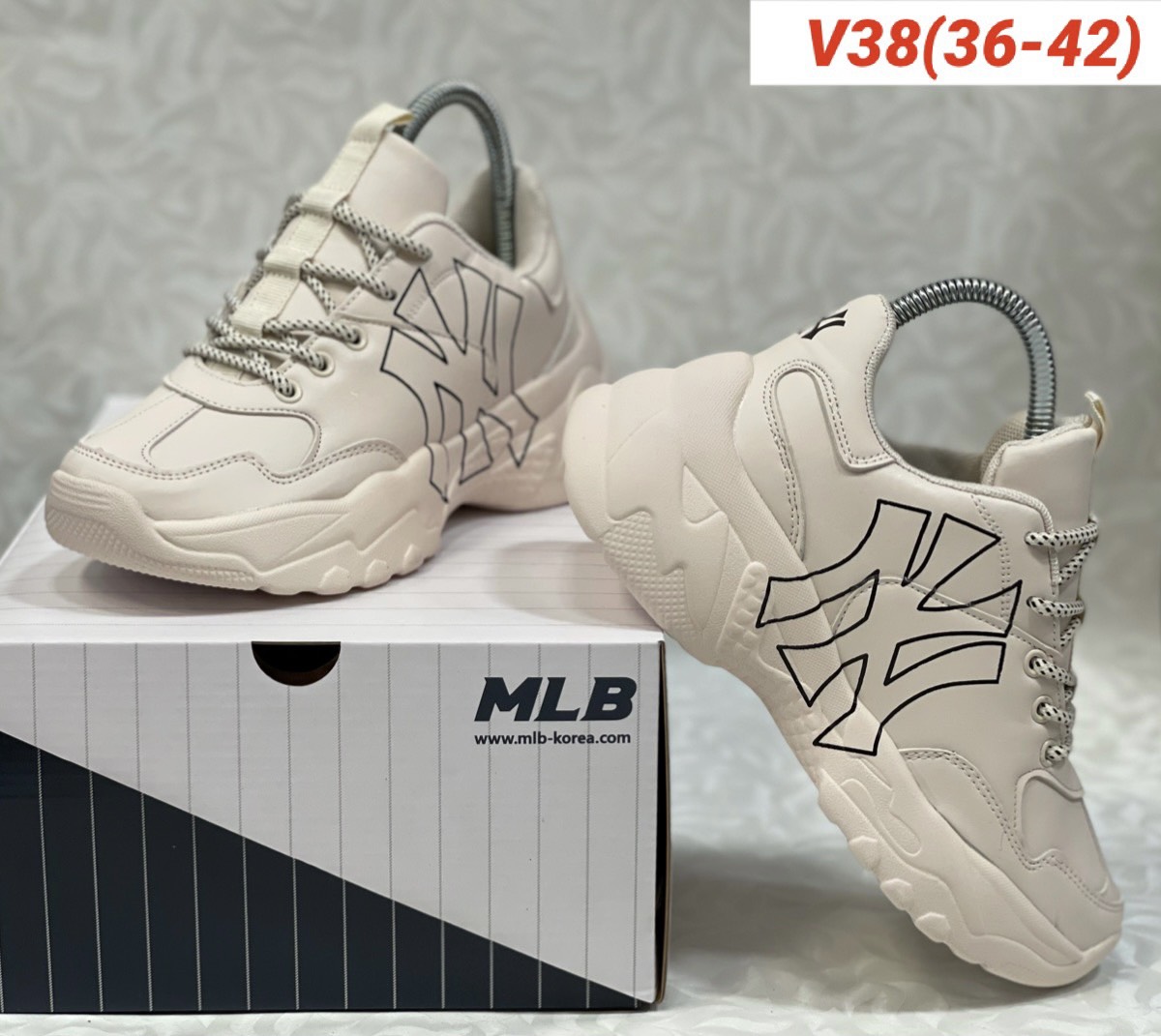 ลดแรง!! NEW.MLB รองเท้าผ้าใบสำหรับผู้หญิง/ผู้ชาย ราคาพิเศษสุดคุ้ม!! (Mungme shop)