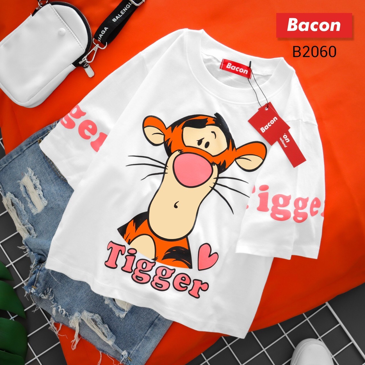 เสื้อครอป Tigger น่ารักๆๆ ตัวละ100บาท