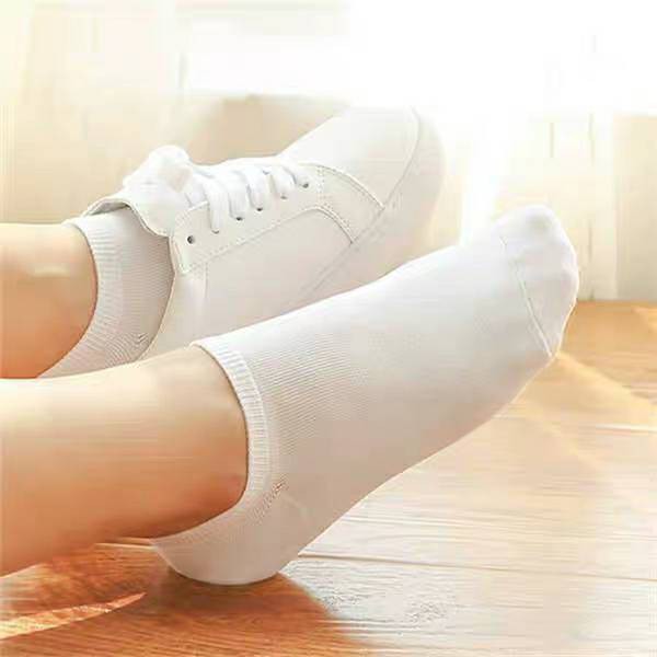 ?ถุงเท้าสีพื้น ขาว/ดำ/เทา ข้อสั้น 1 คู่ Socks เนื้อผ้านุ่มสบาย? ระบายอากาศ ไม่อับชื้น