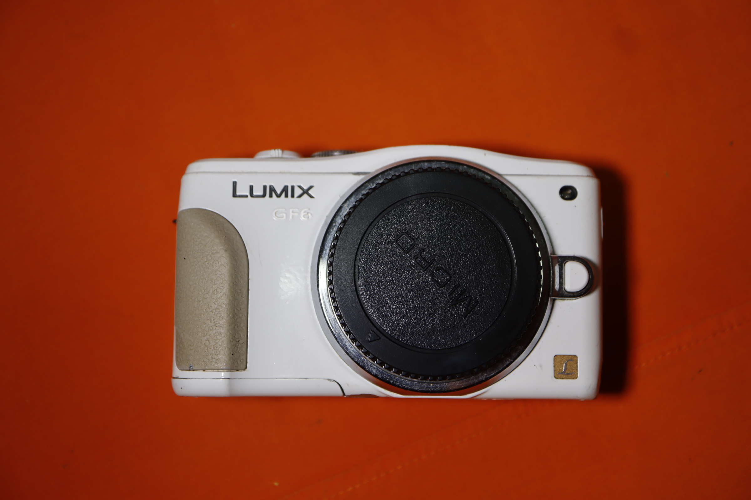 Panasonic Lumix DMC-GF6 Pearl White Wi-Fi Body, GF6, LUMIX® G 