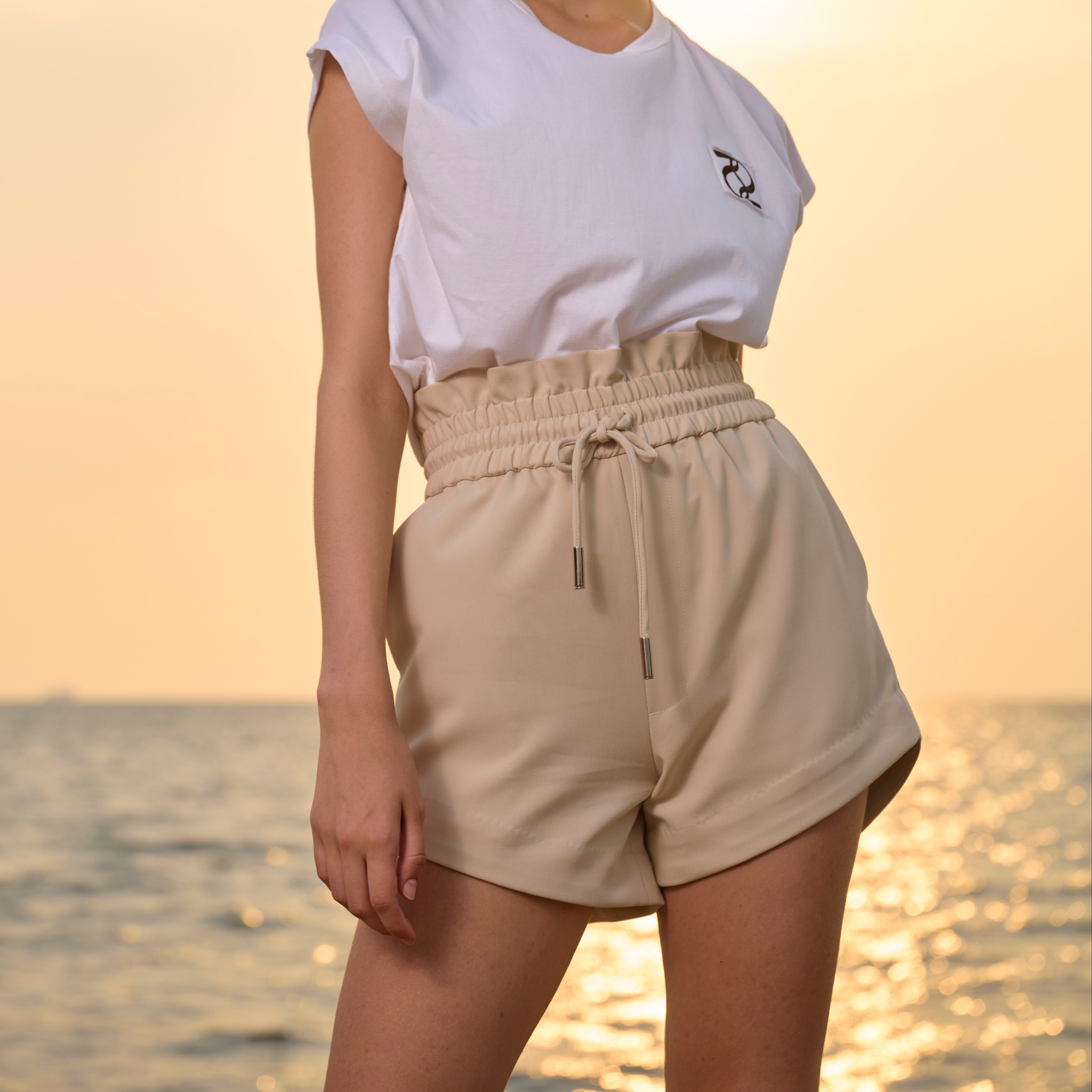 Twotwice -  Casual high waisted shorts