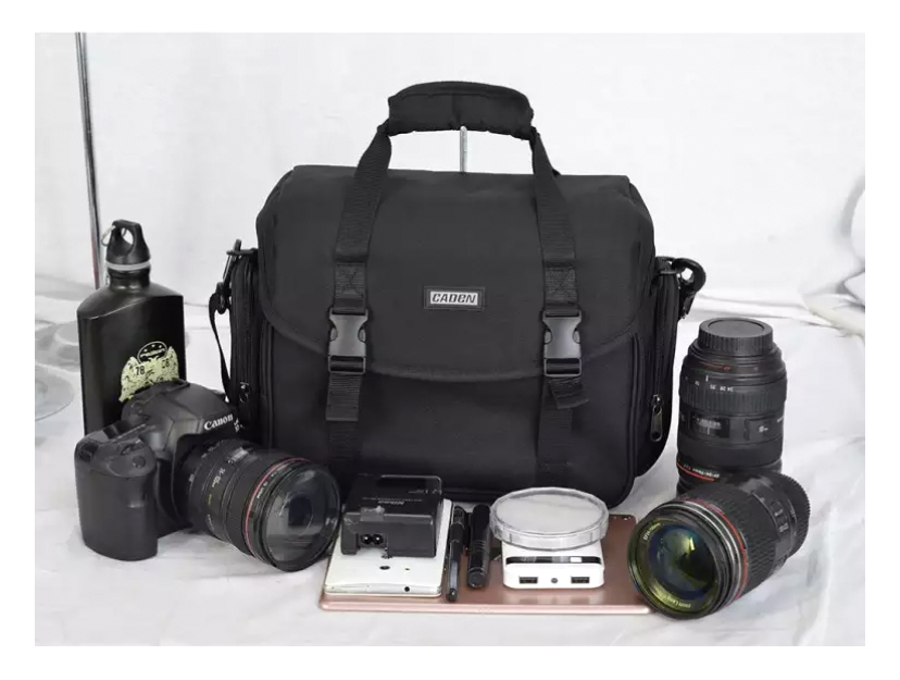 ภาพที่ให้รายละเอียดเกี่ยวกับ Caden รูปแบบใหม่ Caden D13 กระเป๋ากล้องขนาดใหญ่รูปถ่าย สำหรับกล้องและเลนส์ Nikon-Canon-Sony DSLR Caden new style Caden D13 Large Camera Bag Case Photo  for Nikon-Canon-Sony DSLR Cameras and Lenses