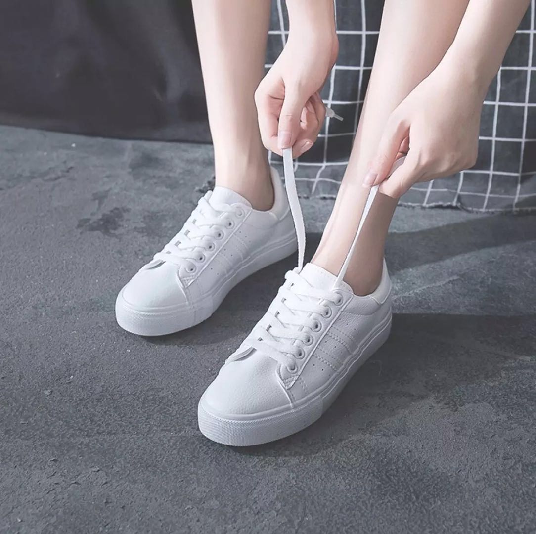 รูปภาพของ รักรองเท้าสีขาวเล็ก ๆ น้อย ๆ ในฤดูใบไม้ผลิและฤดูร้อนปี 2020นักเรียนเกาหลีใหม่รองเท้าลำลองรองเท้าผ้าใบรองเท้าผ้าใบผู้หญิง NO.161