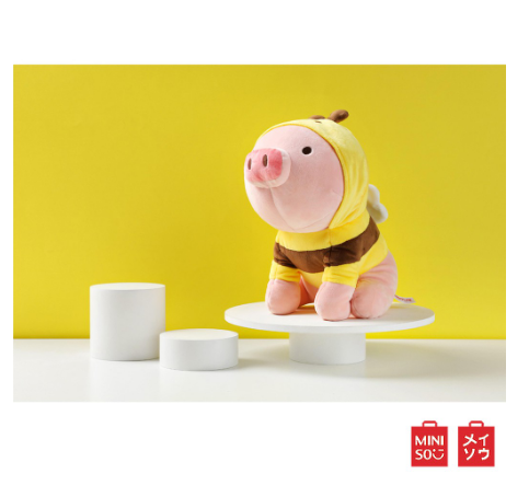 MINISO ตุ๊กตา ตุ๊กตาน้องหมู ตุ๊กตานั่งสวมฮู๊ต Hoody Piglet Plush toy