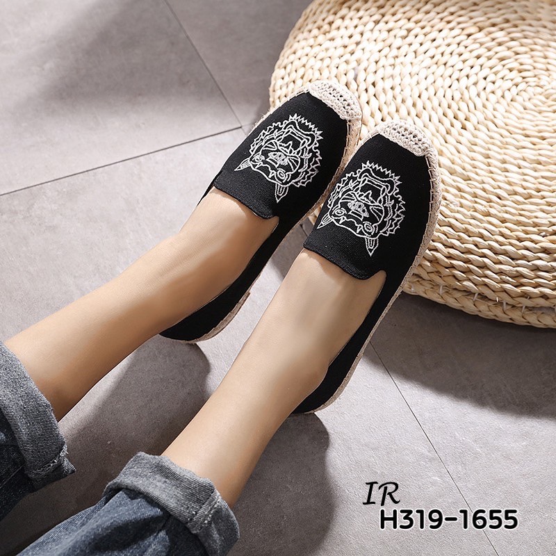 H319-1655 รองเท้าลำลองผ้าแคนวาสงานปัก ผ้านิ่ม พื้นซอฟนวมนุ่มใส่สบายเท้า