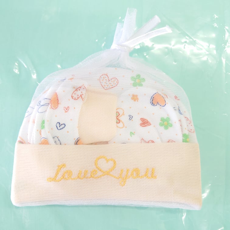 baby heart ชุดหมวก ถุงมือ ถุงเท้า เด็กแรกเกิด 25 บาท เลือกลายได้